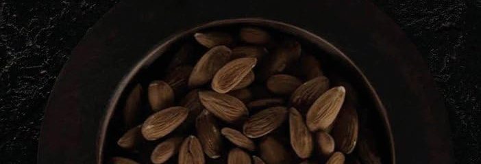 Presentación de «Almendras amargas»