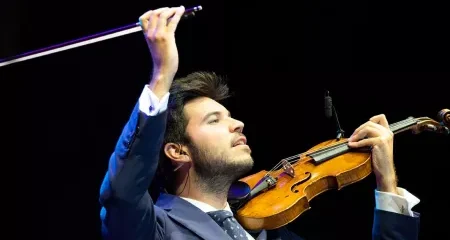 Espectáculo «¡Volvemos Cantando!» de Paco Montalvo