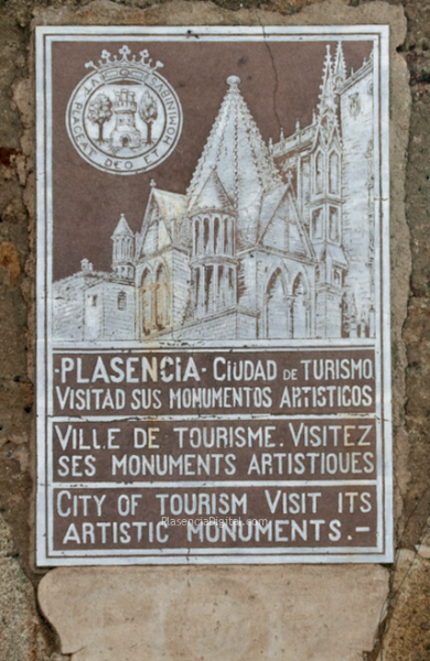 Anuncio turismo de Plasencia en el Acueducto.