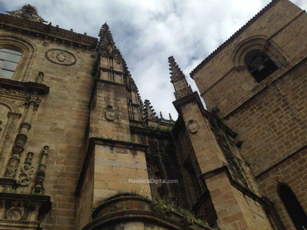 Fachada sur catedral de Plasencia