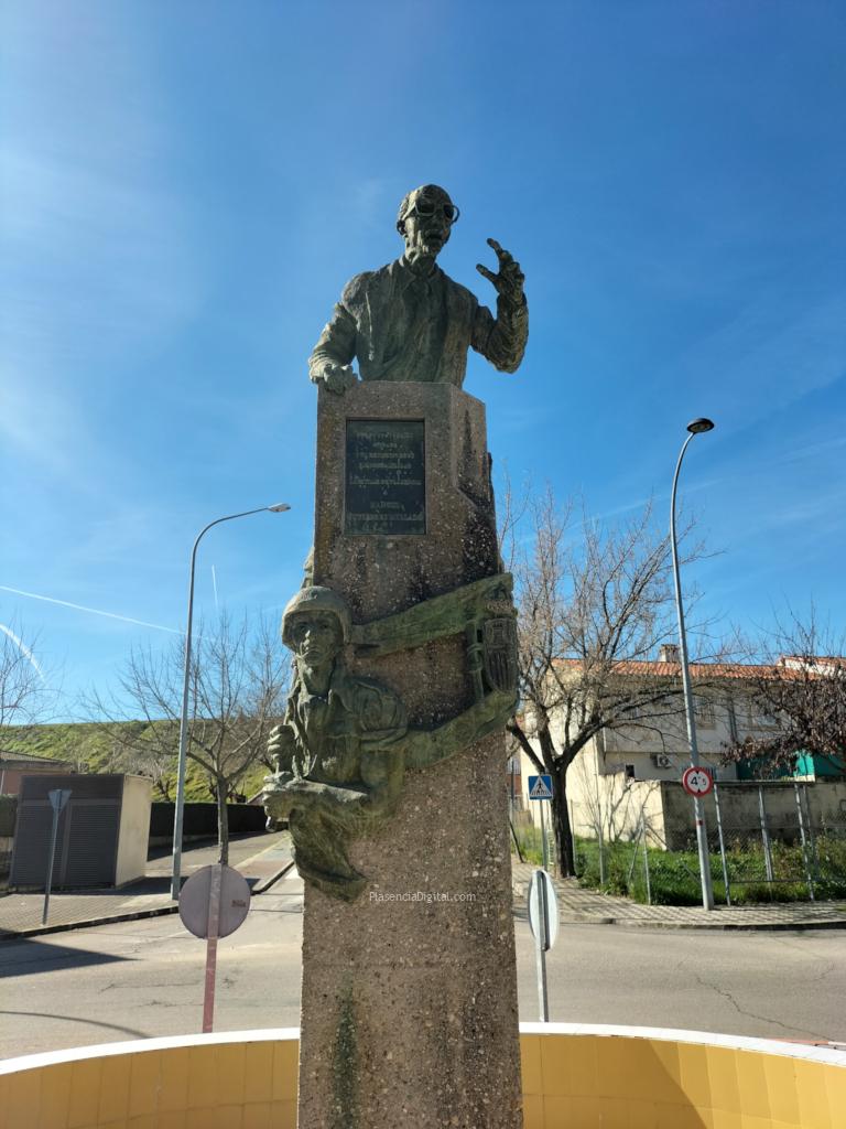 Escultura a Manuel Gutiérrez Mellado