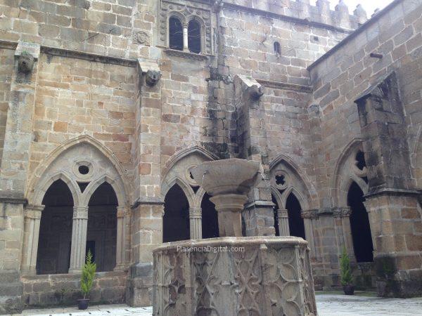 Claustro de la Catedral Vieja