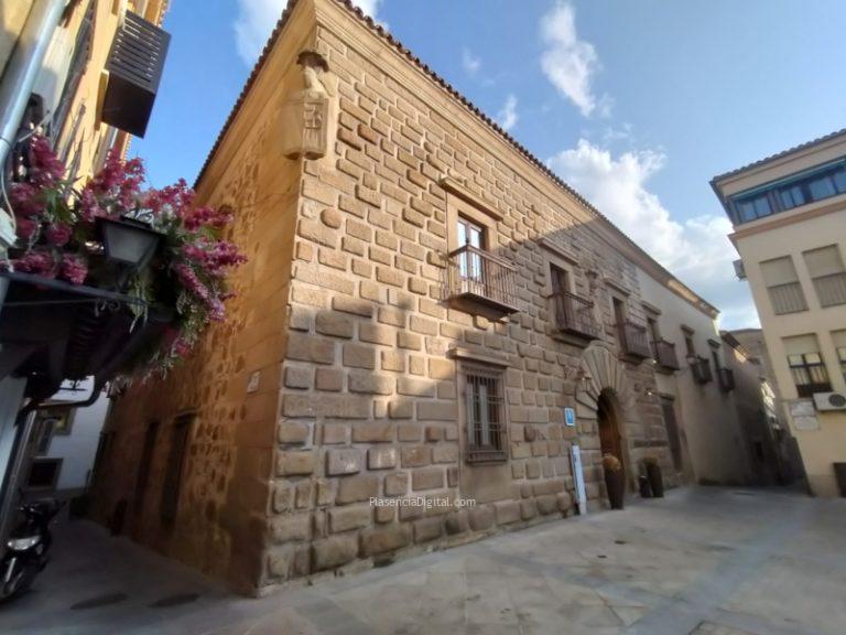 Palacio Carvajal Girón Plasencia