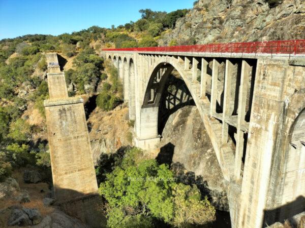 Puente de hierro Gastón Bertier