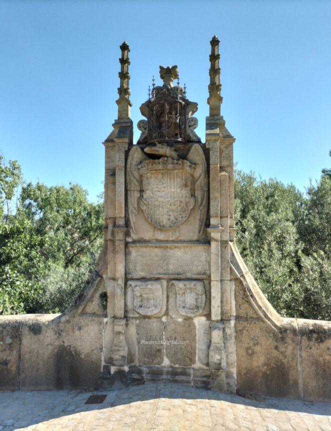 Escultura Virgen de la Cabeza